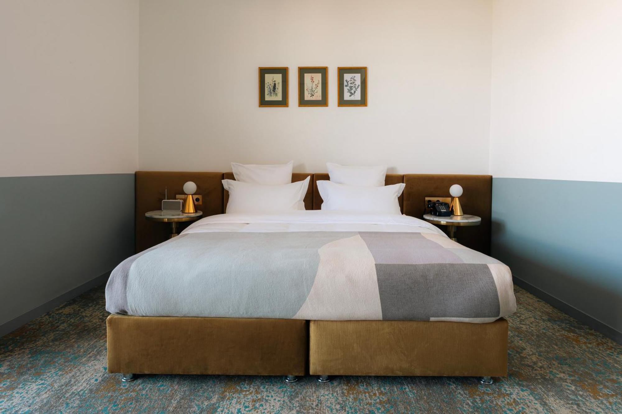 Castor & Pollux Hotel Tbilisi Eksteriør billede