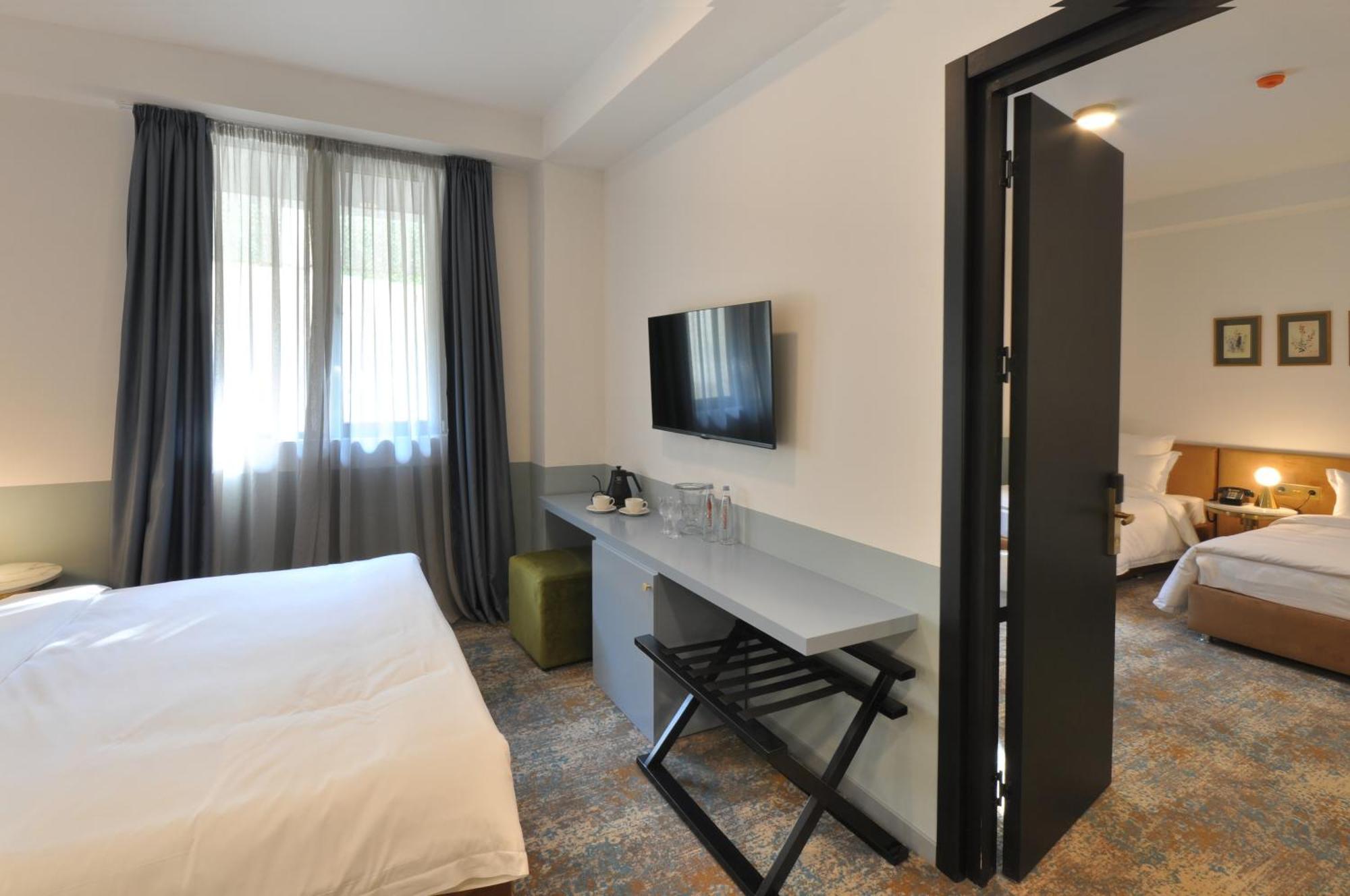 Castor & Pollux Hotel Tbilisi Eksteriør billede